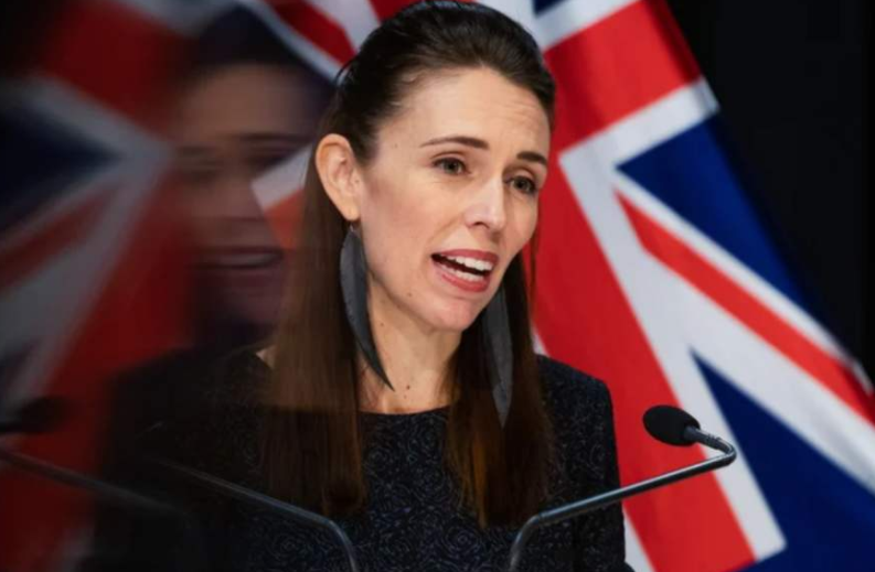 “快速发展“夜经济” 首届河北石家庄文化创意产品集市欢乐开锣”